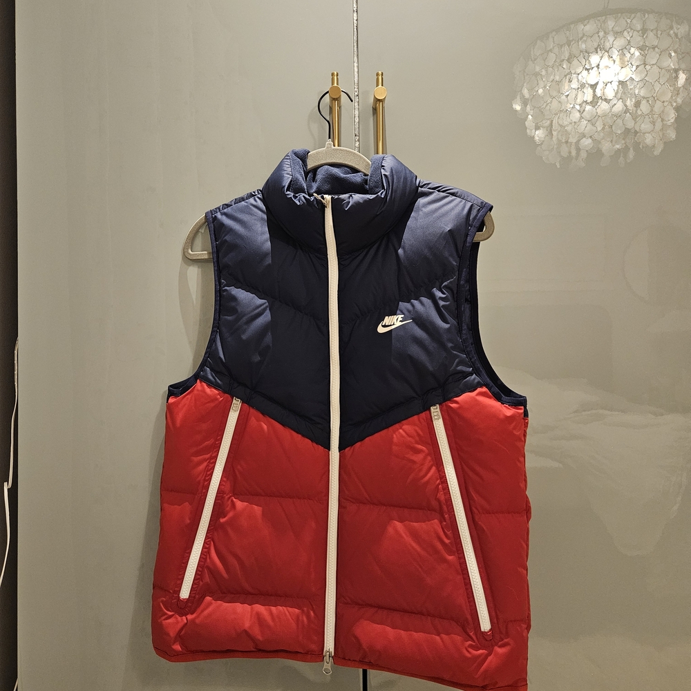 Nike Navy and Red Puffer Vest